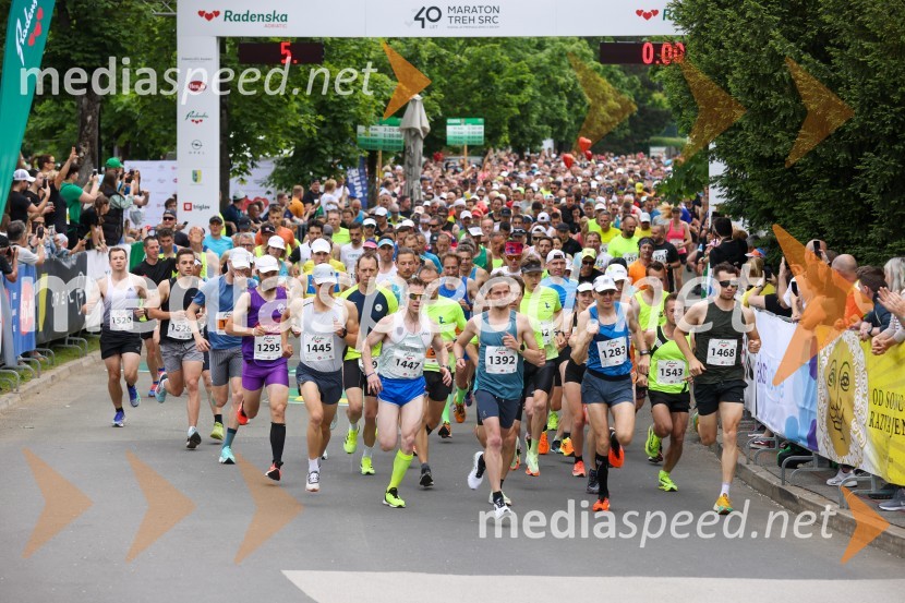  Emil Rošič;  Domen Dornik;  Matej Fujs, 3. mesto, 42. Maraton treh src (5.000 m) - moški;  Tadej Grilc;  Marjan Žekš;  Tadej Osvald;  Amadej Petelinsek, tekač 40. Maraton treh src