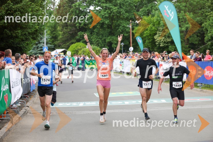  Bojan Brus;  Anamarija Lampič, smučarska tekačica, Slovenija;  Zdenko Klemenčič;  Franci Kravcar40. Maraton treh src