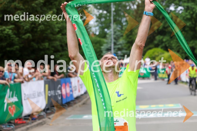  Janez Mulej, slovenski prvak v maratonu40. Maraton treh src