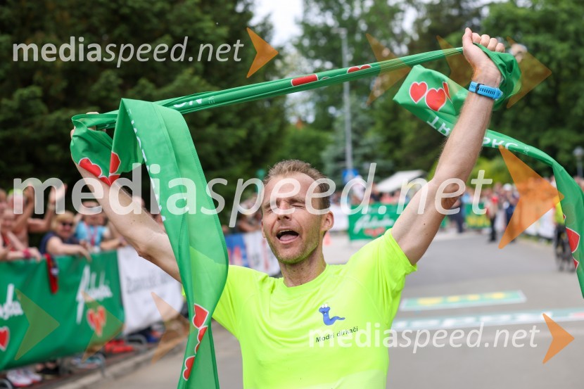  Janez Mulej, slovenski prvak v maratonu40. Maraton treh src