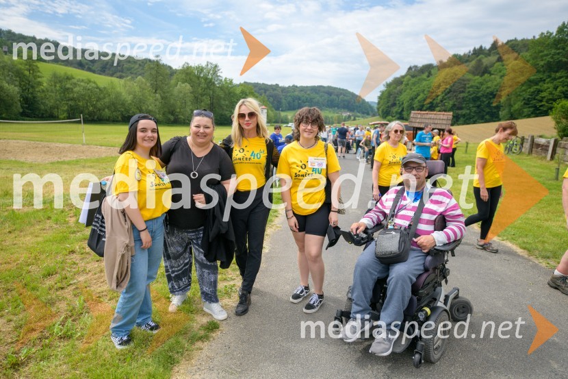  ... ;  Urška Vučak Markež, igralka;  Lidija  Seštak Zorič, predsednica društva Sonček Maribor  ;  ... ;  ... Vseslovensko srečanje društev združenih v Zvezo Sonček