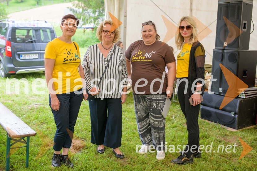  ... ;  ... ;  Urška Vučak Markež, igralka;  Lidija Šestak Zorić, predsednica društva Sonček MariborVseslovensko srečanje društev združenih v Zvezo Sonček