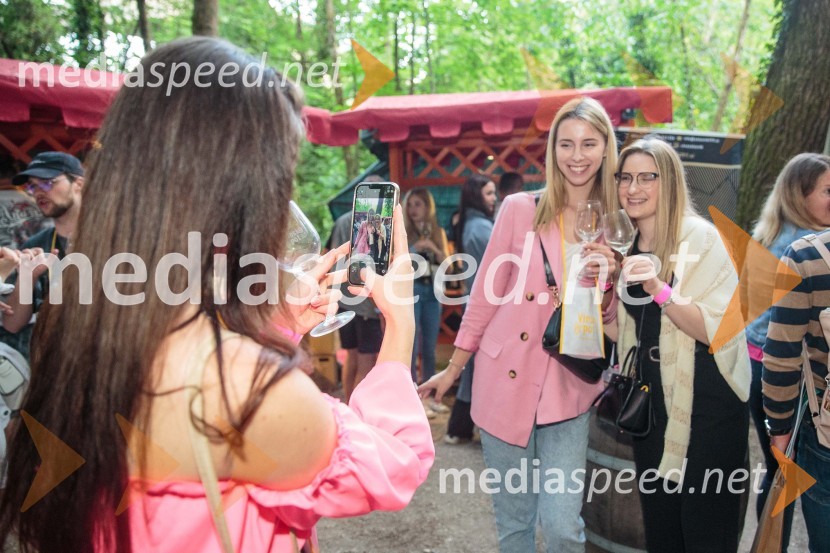 Vinska pot v rovih pod starim Kranjem, sobota