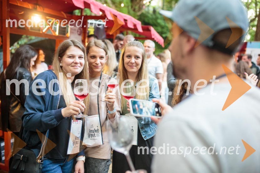 Vinska pot v rovih pod starim Kranjem, sobota