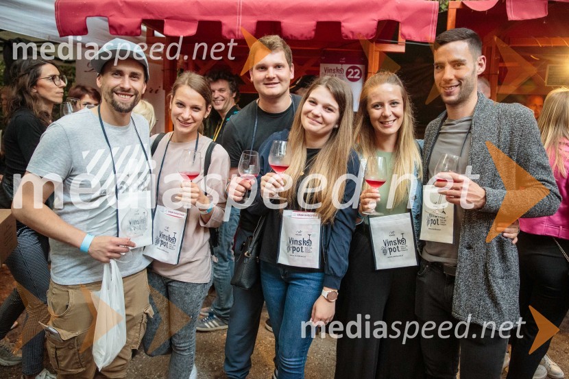 Vinska pot v rovih pod starim Kranjem, sobota