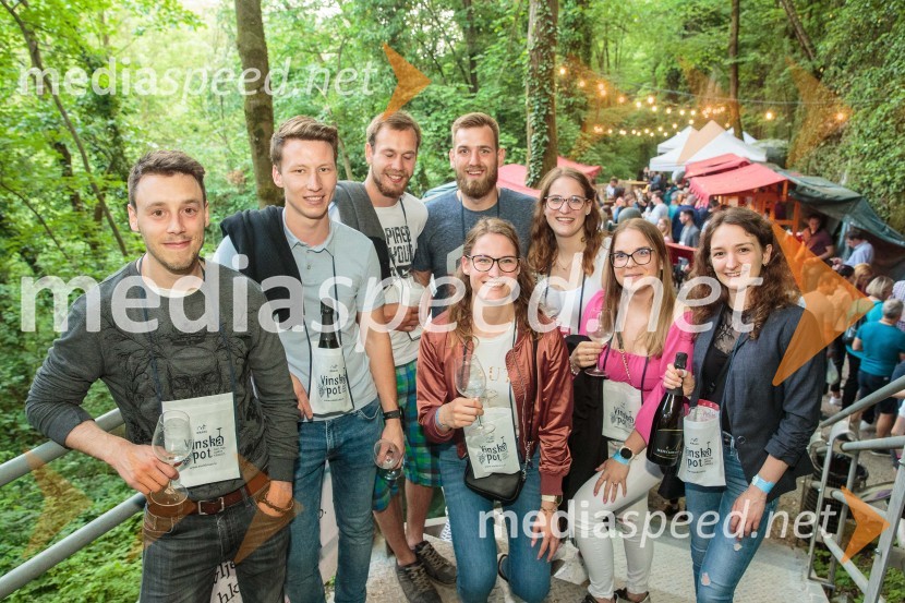 Vinska pot v rovih pod starim Kranjem, sobota