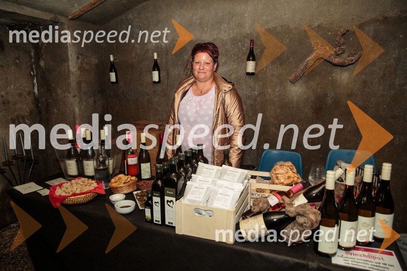  Petra Kranjec, vina KrajncVinska pot v rovih pod starim Kranjem, sobota