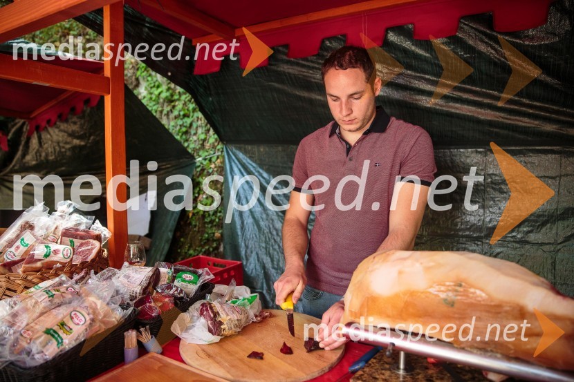  Tine Peloz, Peloz D.O.OVinska pot v rovih pod starim Kranjem, sobota