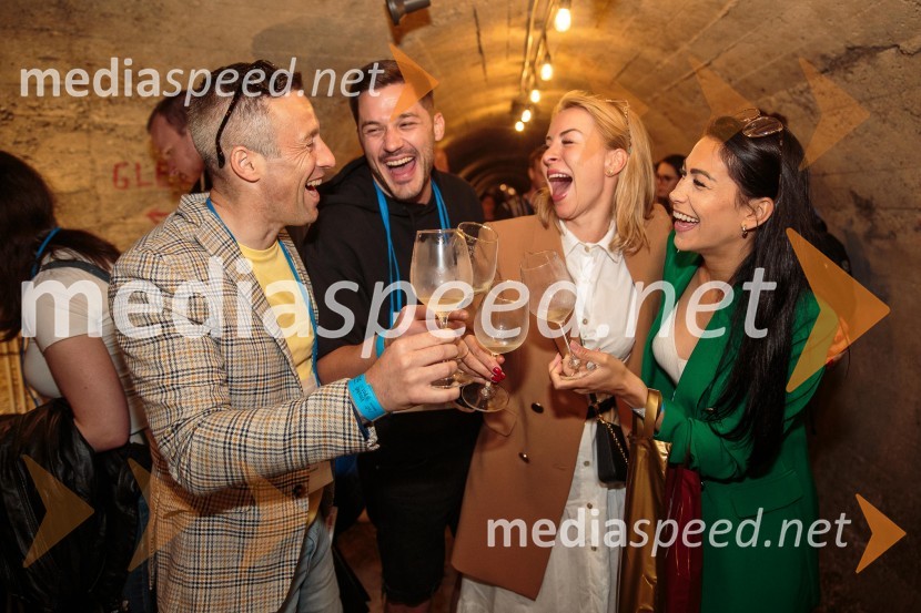 Vinska pot v rovih pod starim Kranjem, sobota