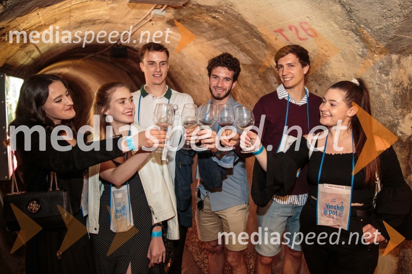 Vinska pot v rovih pod starim Kranjem, sobota