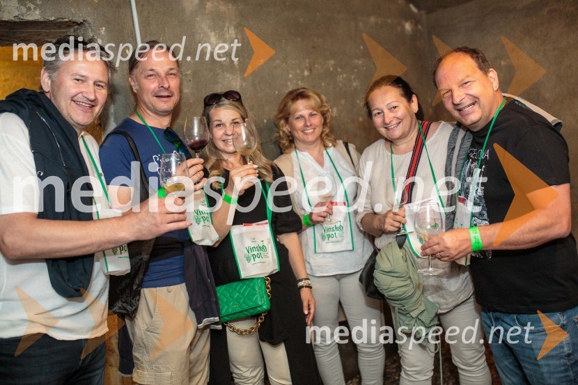 Vinska pot v rovih pod starim Kranjem, sobota