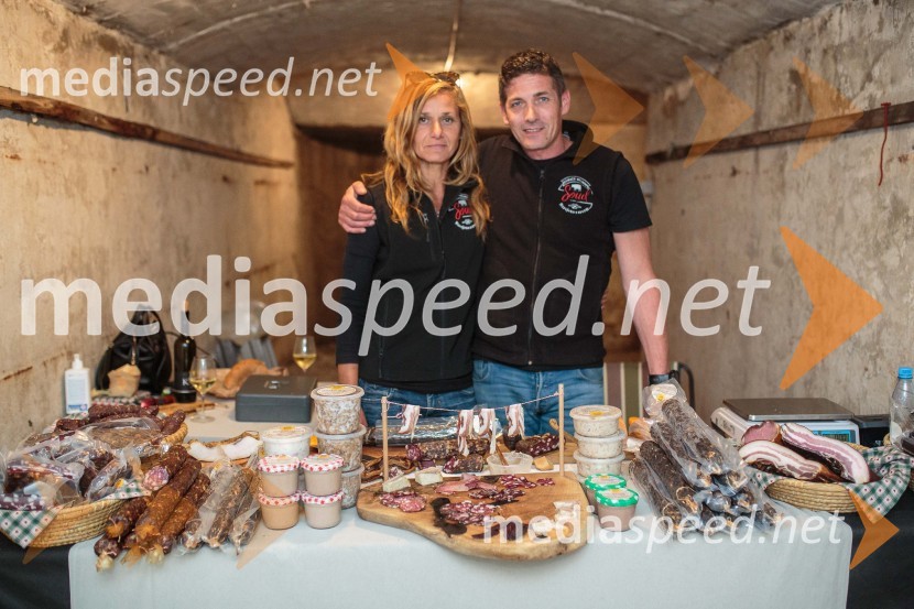  Dolores Globočnik, klavnica in domače mesnine Soud;  Tomaž  Globočnik, klavnica in domače mesnine SoudVinska pot v rovih pod starim Kranjem, sobota