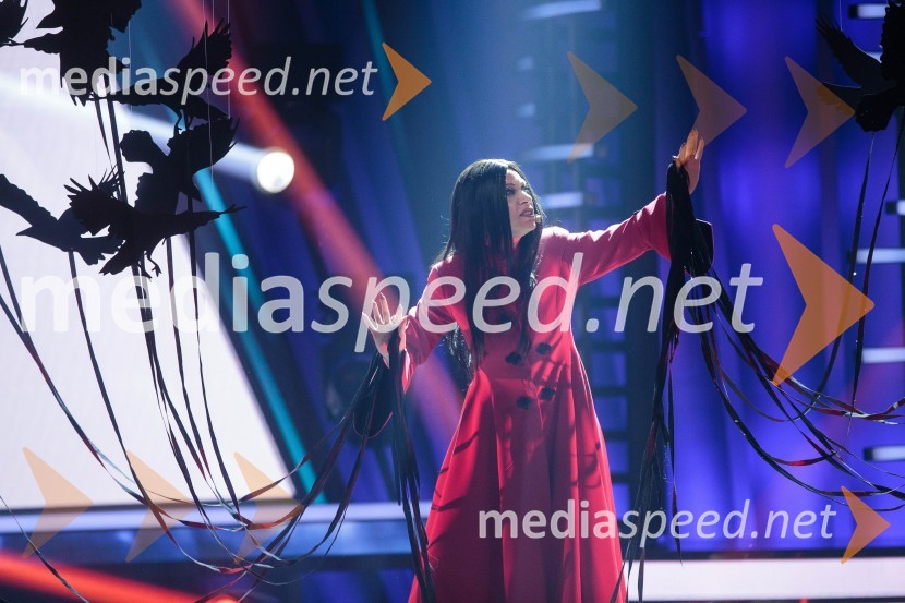  Martina Majerle, pevkaZnan obraz ima svoj glas, 10. oddaja