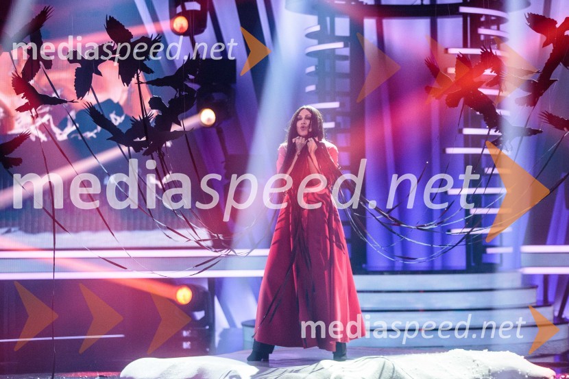  Martina Majerle, pevkaZnan obraz ima svoj glas, 10. oddaja