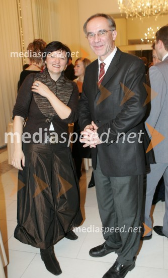 Duška Vuga Cizl, direktorica agencije Mediamix in Janez Erjavec, direktor Pomurskega sejmaVečerov Bob leta 2005, SNG Maribor