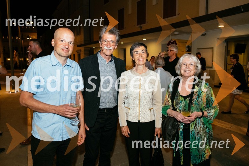  Andraž Gombač, urednik kulturne redakcije, Primorske novice;  ... ;  ... ;  ... Tantadruj, podelitev primorskih gledaliških nagrad, Gledališče Koper