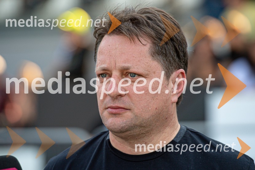  Robert Kuzmič, generalni direktor Iskra, solastnik nogometnega kluba MuraMura - Maribor, nogometna tekma