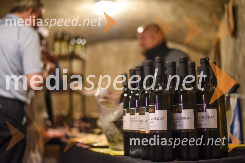 Vinska pot v rovih pod starim Kranjem, petek