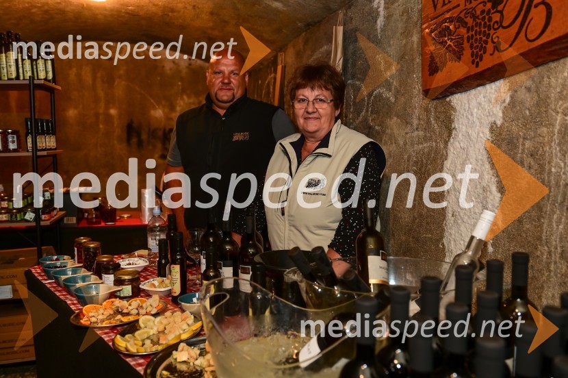  Kristjan  Božič, vina Božič;  ... Vinska pot v rovih pod starim Kranjem, petek