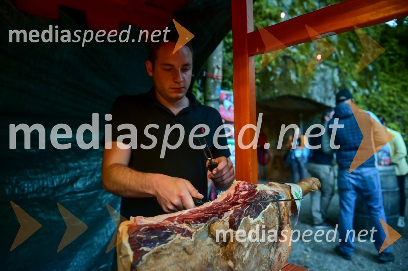  Tine Peloz, Peloz D.O.OVinska pot v rovih pod starim Kranjem, petek