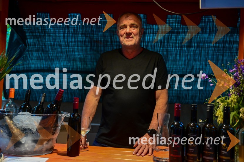 Vinska pot v rovih pod starim Kranjem, petek