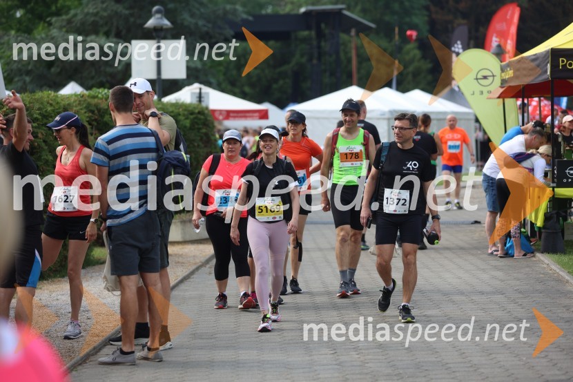  Mateja Cvetko;  Robert Murko40. Maraton treh src