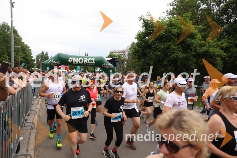  Marko  Kogovšek;  Erika  Kogovšek40. Maraton treh src