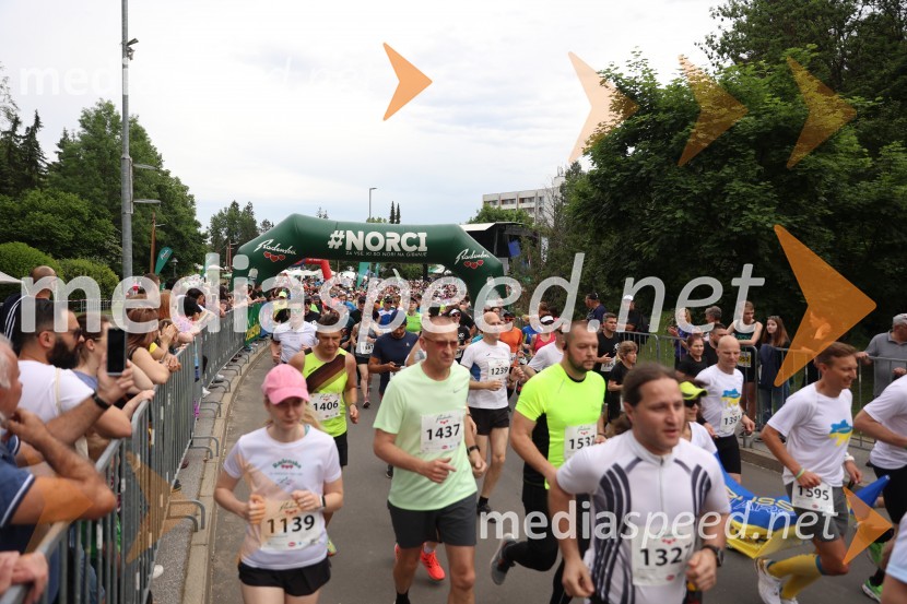  Anja Poljanšek Avsenak;  Iztok Bastič40. Maraton treh src