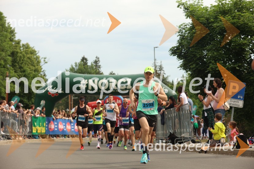  Vito Kunstek, 1. mesto, 6. Afroditin tek na 10 km moški40. Maraton treh src