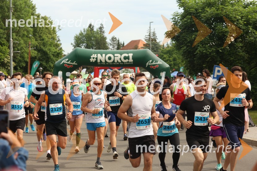 Andraž Bobik;  Marijan Jakopec;  Patrik Šišič;  Nataša Tanacek;  Rene Peternel40. Maraton treh src