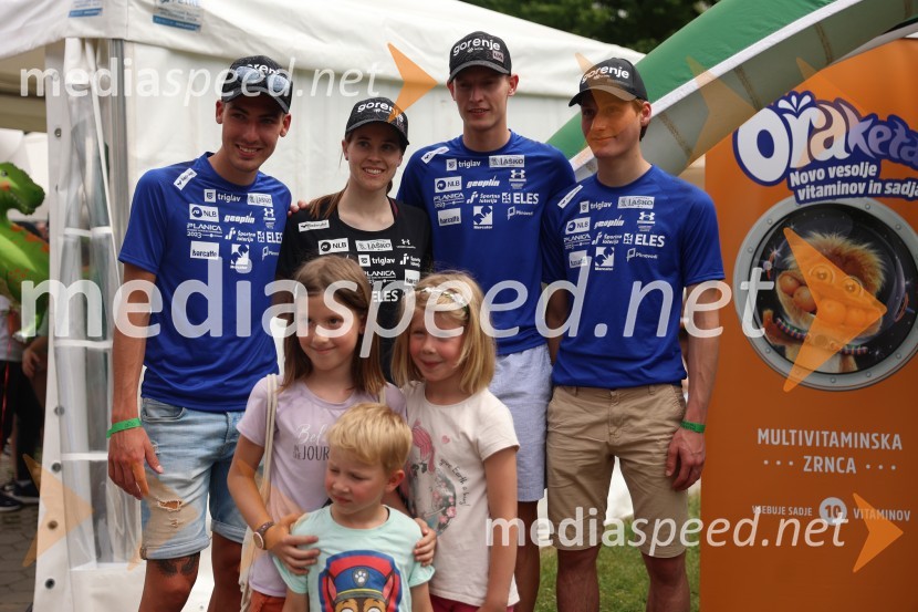  Timi Zajc, smučarski skakalec;  Urša Bogataj, smučarska skakalka;  Žiga  Jelar, smučarski skakalec;  Domen Prevc, smučarski skakalec40. Maraton treh src