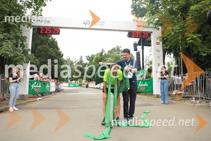  Janez Mulej, slovenski prvak v maratonu;  ... 40. Maraton treh src