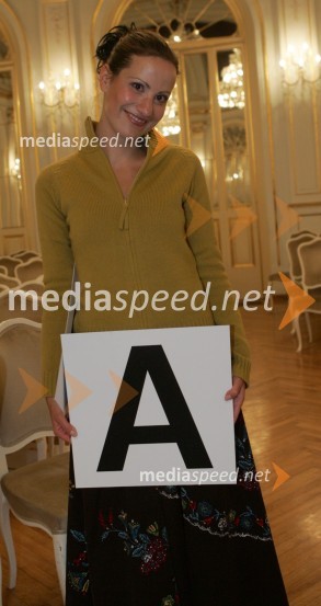 Aleksandra Balmazović, igralkaVečerov Bob leta 2005, SNG Maribor