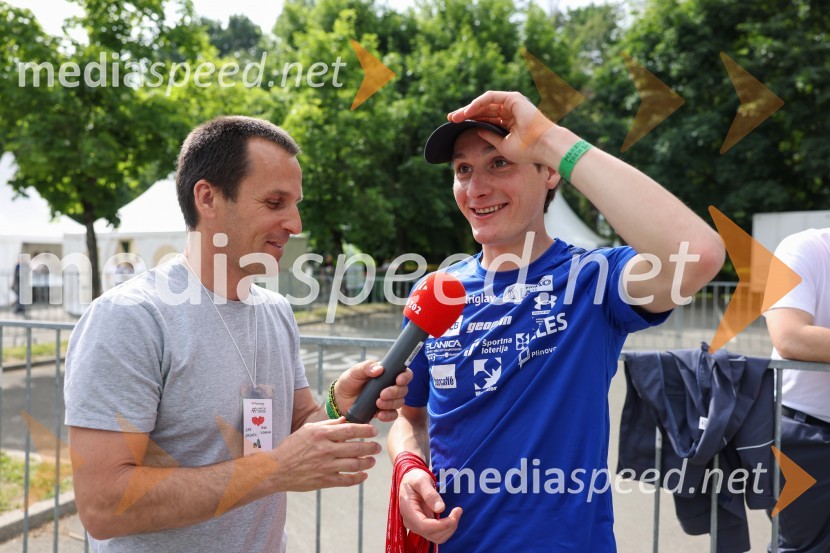  ... ;  Domen Prevc, smučarski skakalec40. Maraton treh src