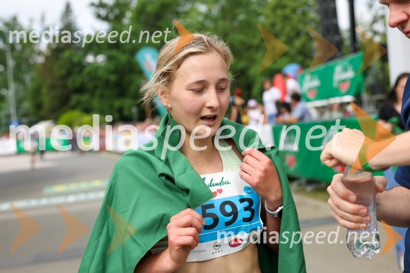  Eva Dimc40. Maraton treh src