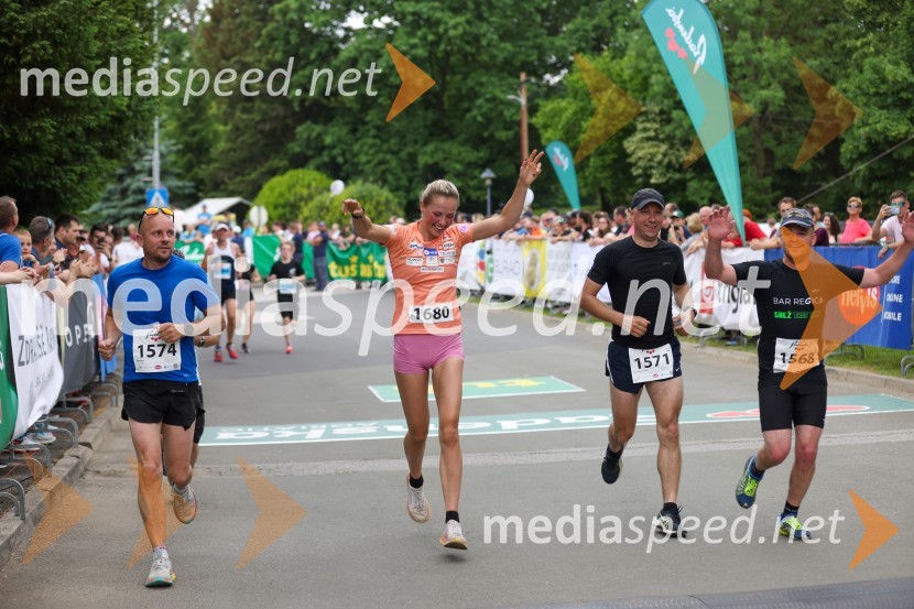  Bojan Brus;  Anamarija Lampič, smučarska tekačica, Slovenija;  Zdenko Klemenčič;  Matjaž Soklič40. Maraton treh src