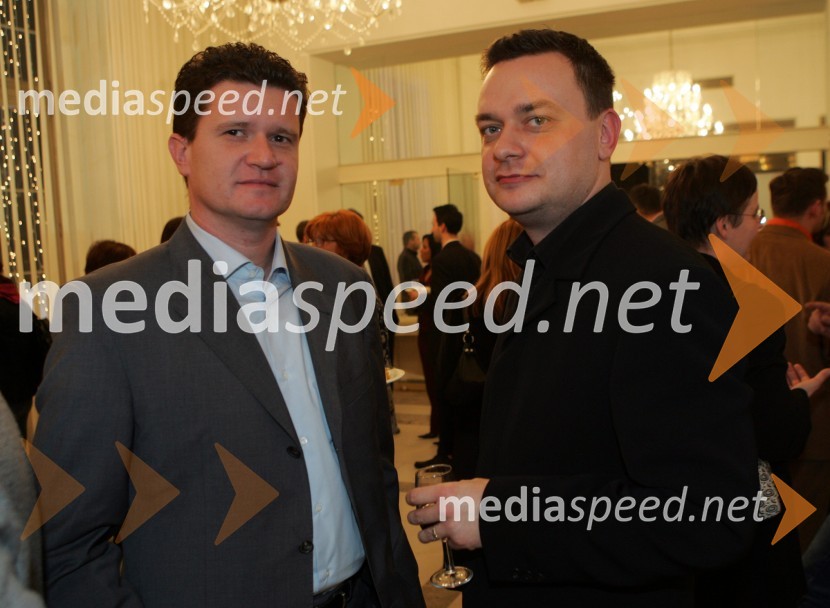 Marko Kolbl, lastnik radia postaja Center in Sašo Papp, jutranji moderator Radia CenterVečerov Bob leta 2005, SNG Maribor