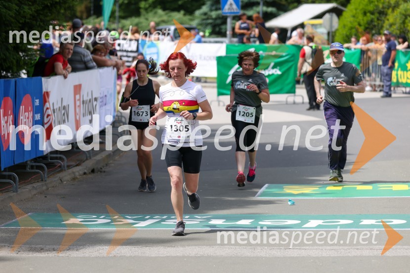  Klaudija Gider40. Maraton treh src