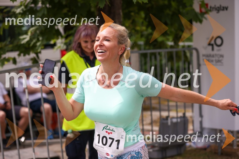  Jasna  Žaler Culiberg, direktorica prodaje in marketinga ter ustanoviteljica Minicity40. Maraton treh src