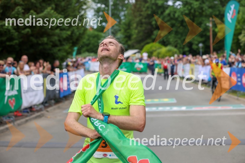  Janez Mulej, slovenski prvak v maratonu40. Maraton treh src