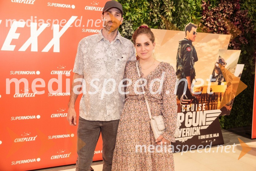  Jan Žumer, atlet;  Ajda Sitar Žumer, blogerka, Miss športa Slovenije 2009Svečana otvoritev Cineplexx - Ljubljana Rudnik