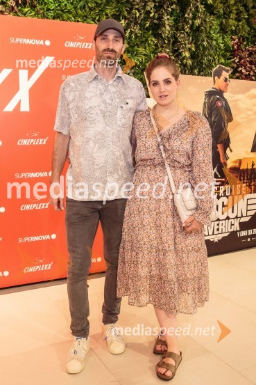  Jan Žumer, atlet;  Ajda Sitar Žumer, blogerka, Miss športa Slovenije 2009Svečana otvoritev Cineplexx - Ljubljana Rudnik