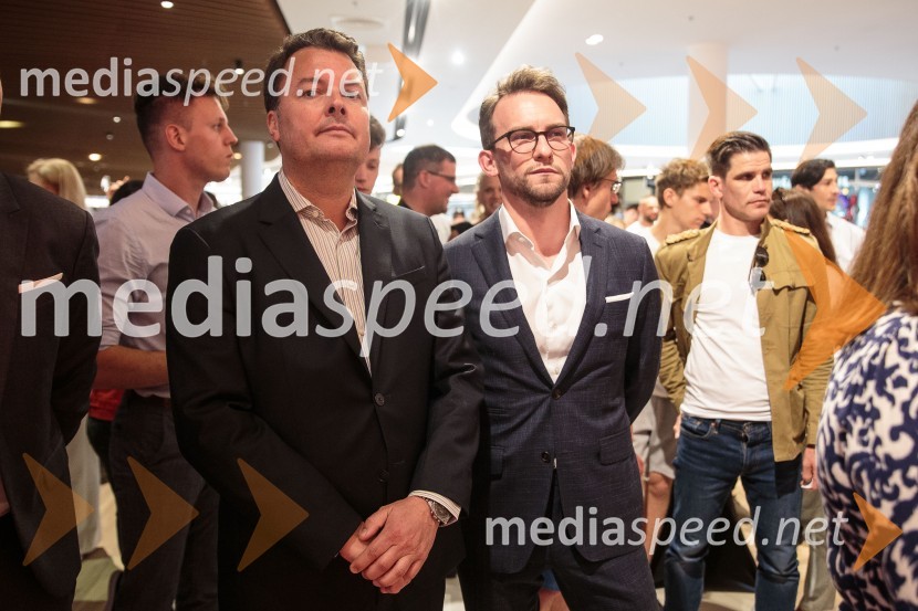 mag. Christof  Papousek, finančni direktor in sopartner družbe Cineplexx International;  Lucas Langhammer, direktor podjetja Cineplexx v SlovenijiSvečana otvoritev Cineplexx - Ljubljana Rudnik
