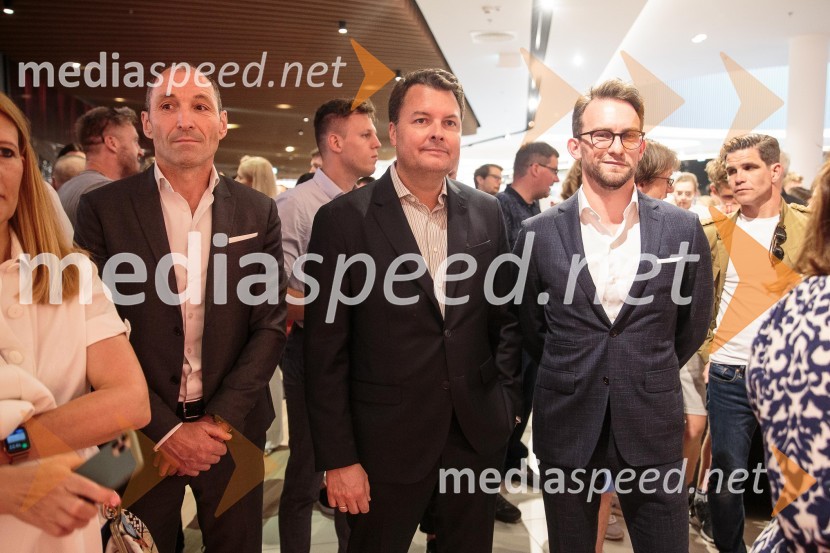  Markus Pinggera, managment, Supernova Avstrija; mag. Christof  Papousek, finančni direktor in sopartner družbe Cineplexx International;  Lucas Langhammer, direktor podjetja Cineplexx v SlovenijiSvečana otvoritev Cineplexx - Ljubljana Rudnik