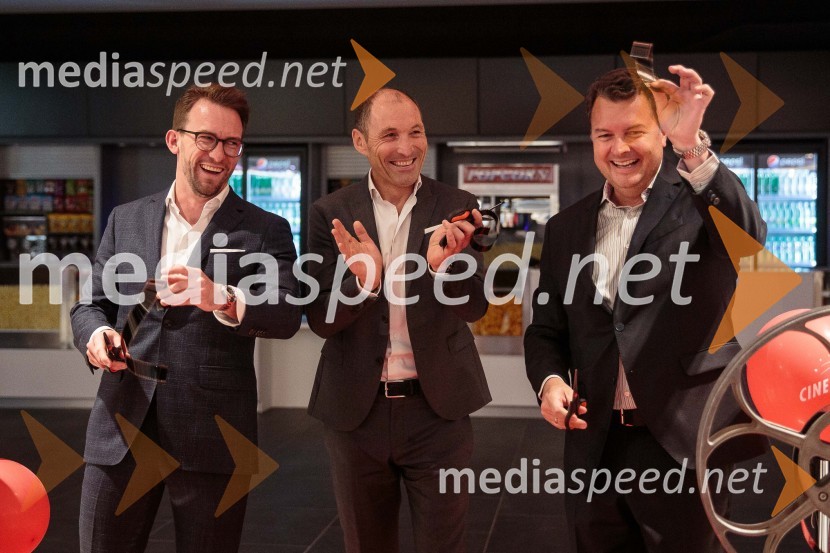  Lucas Langhammer, direktor podjetja Cineplexx v Sloveniji;  Markus Pinggera, managment, Supernova Avstrija; mag. Christof  Papousek, finančni direktor in sopartner družbe Cineplexx InternationalSvečana otvoritev Cineplexx - Ljubljana Rudnik
