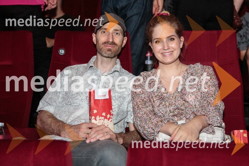  Jan Žumer, atlet;  Ajda Sitar Žumer, blogerka, Miss športa Slovenije 2009Svečana otvoritev Cineplexx - Ljubljana Rudnik