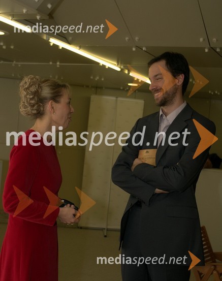 Teja Valič, poslovna sekretarka SNG Opera in balet Ljubljana ter Jaš Otrin, umetniški vodja SNG Opera in balet LjubljanaVesela vdova, premiera operete