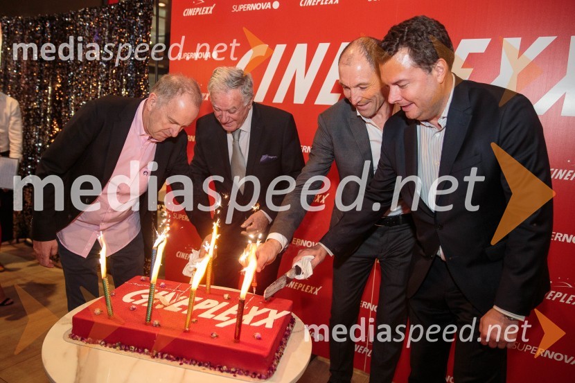  Christian Langhammer, CEO Cineplexx International;  Enver Hadžiabdić , direktor družbe Cineplexx;  Markus Pinggera, managment, Supernova Avstrija; mag. Christof  Papousek, finančni direktor in sopartner družbe Cineplexx InternationalSvečana otvoritev Cineplexx - Ljubljana Rudnik