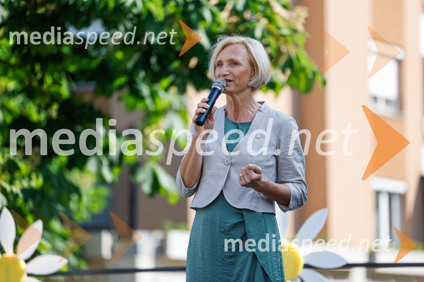  Mateja Šmid, direktorica Ljudske univerze KranjParada učenja Ljudske univerze Kranj 2022