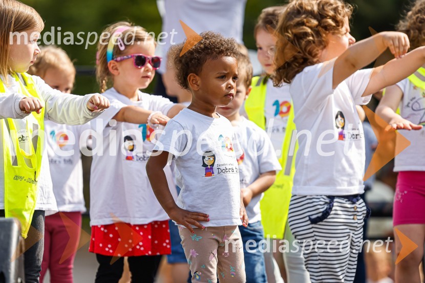 Nastop predšolskih otrok, Vrtec Dobra tetaParada učenja Ljudske univerze Kranj 2022